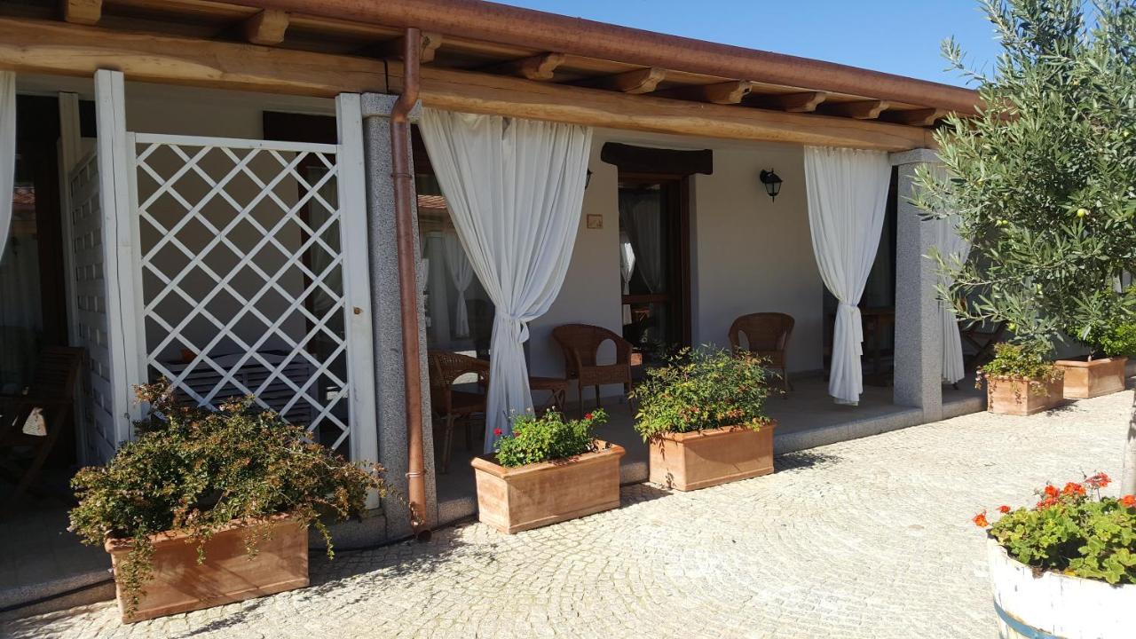 Case Vacanze Nioleo - Apartments And Pool Siniscola Exterior foto